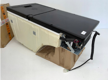 Cab and interior for Truck LODÓWKA CHŁODZIARKA MAN TGX3 TGX 3 TGX-3 81639106445: picture 3