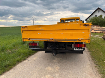 Dropside/ Flatbed truck MAN 8.224 L 2000: picture 5
