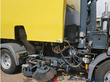 Road sweeper Mercedes-Benz 1518 Winterdienst - Streuer - Kehrmaschine 1.Hd: picture 3