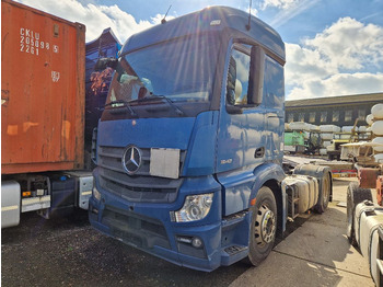 Tractor unit MERCEDES-BENZ Actros 1843