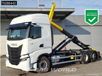Hook lift truck IVECO X-WAY