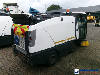 Road sweeper Johnston C202 compact street sweeper: picture 4 Road sweeper Johnston C202 compact street sweeper: picture 4