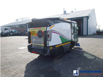 Road sweeper Johnston C202 compact street sweeper: picture 4