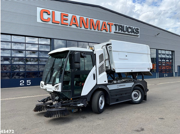 Road sweeper JOHNSTON