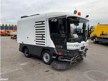 Road sweeper Ravo 530: picture 3