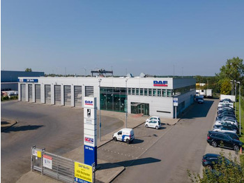 Curtainsider truck DAF XB 290