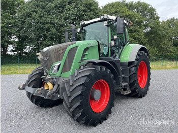 Farm tractor FENDT 824 Vario