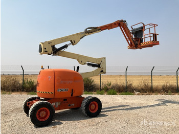 Articulated boom JLG