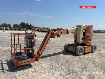Vertical mast lift JLG