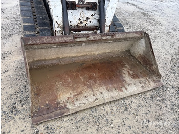 Compact track loader 2003 Bobcat T300 Compact Track Loader: picture 5 Compact track loader 2003 Bobcat T300 Compact Track Loader: picture 5