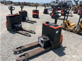 Pallet truck TOYOTA