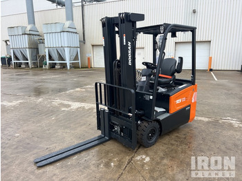 Electric forklift 2023 Doosan B15T-7 PLUS 1500 kg Chariot Elevateur Elect ... Electric Forklift: picture 2