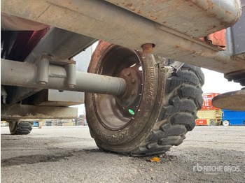 Scissor lift 2013 Skyjack SJ9250 4x4 Diesel Scissor Lift: picture 5