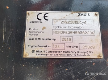 Crawler excavator HITACHI ZX225USLC-6