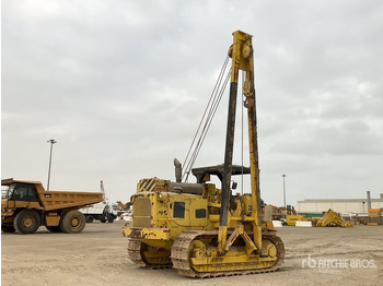 Pipe layer CATERPILLAR