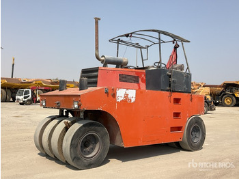 Pneumatic roller HAMM
