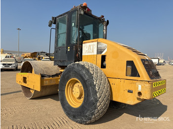 Compactor 2012 Cat CS-533E Smooth Drum Compactor: picture 2