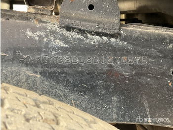 Pickup truck TOYOTA Hilux