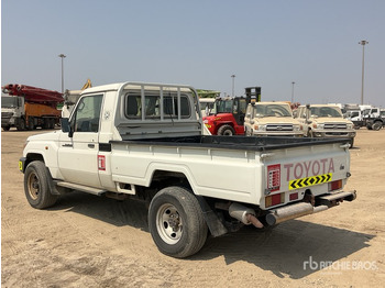 Pickup truck 2018 Toyota Land Cruiser 79L 4x4 Pickup: picture 4