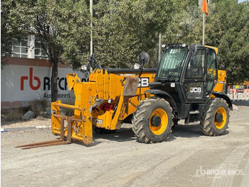Telescopic handler JCB