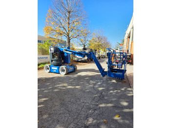 Articulated boom JLG