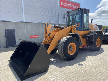 Wheel loader CASE