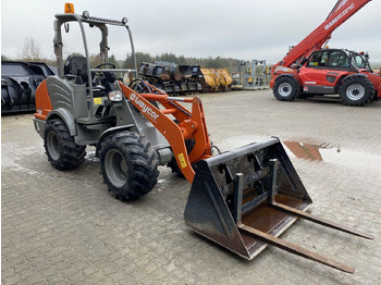 Compact loader Weycor AR380 Agrar: picture 5