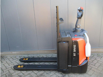Pallet truck TOYOTA
