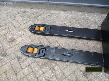 Pallet truck Toyota LPE 200: picture 4 Pallet truck Toyota LPE 200: picture 4