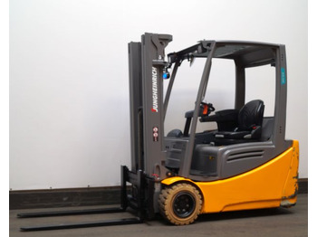 Electric forklift JUNGHEINRICH EFG