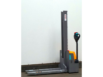 Stacker JUNGHEINRICH EJC