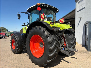 Farm tractor CLAAS Axion 870