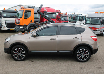 SUV Nissan QASHQAI 2.0 AUTOMATIC / CAMERA: picture 2