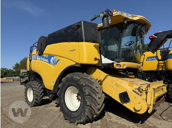 Combine harvester NEW HOLLAND CX series