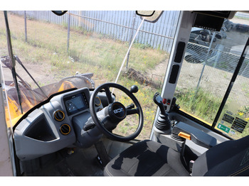 Loader JCB 427 a5 zx: picture 2