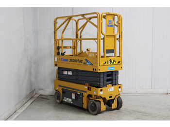 Scissor lift XCMG