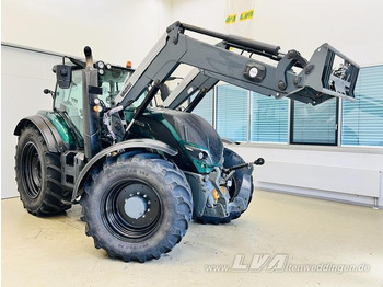 Farm tractor Valtra T174: picture 4