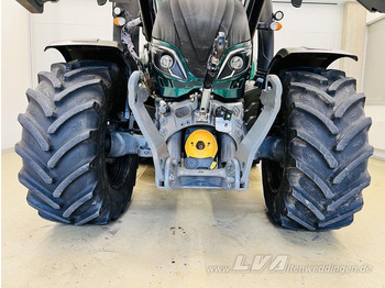 Farm tractor Valtra T174: picture 5