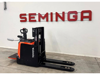 Forklift TOYOTA