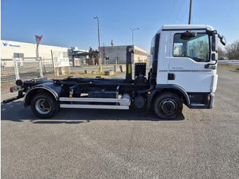 Hook lift truck for transportation of containers MAN TGL 12.180: picture 3