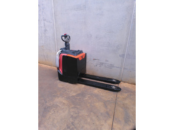 Pallet truck BT LPE 200: picture 4
