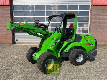 Compact loader AVANT