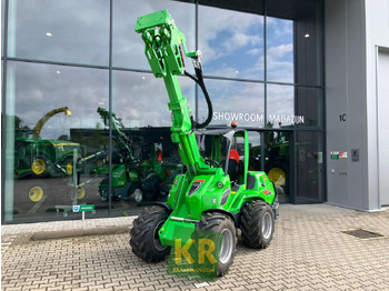 Compact loader AVANT