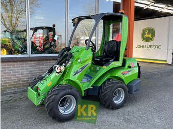 Compact loader AVANT