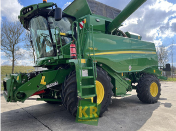 Combine harvester JOHN DEERE T660