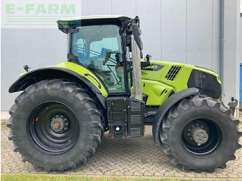 Farm tractor CLAAS Axion 830