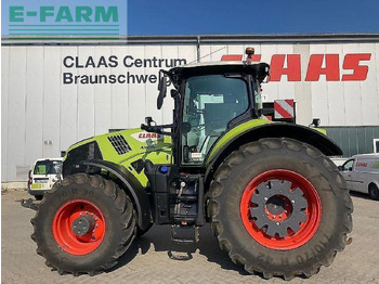 Farm tractor CLAAS Axion 870