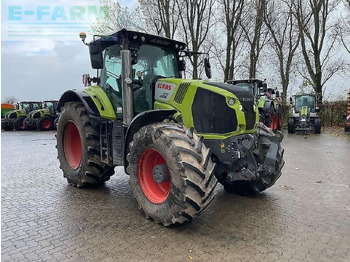 Farm tractor CLAAS Axion 870
