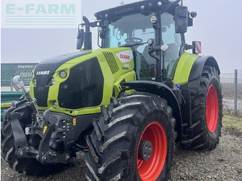 Farm tractor CLAAS Axion 870