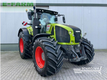 Farm tractor CLAAS Axion 960